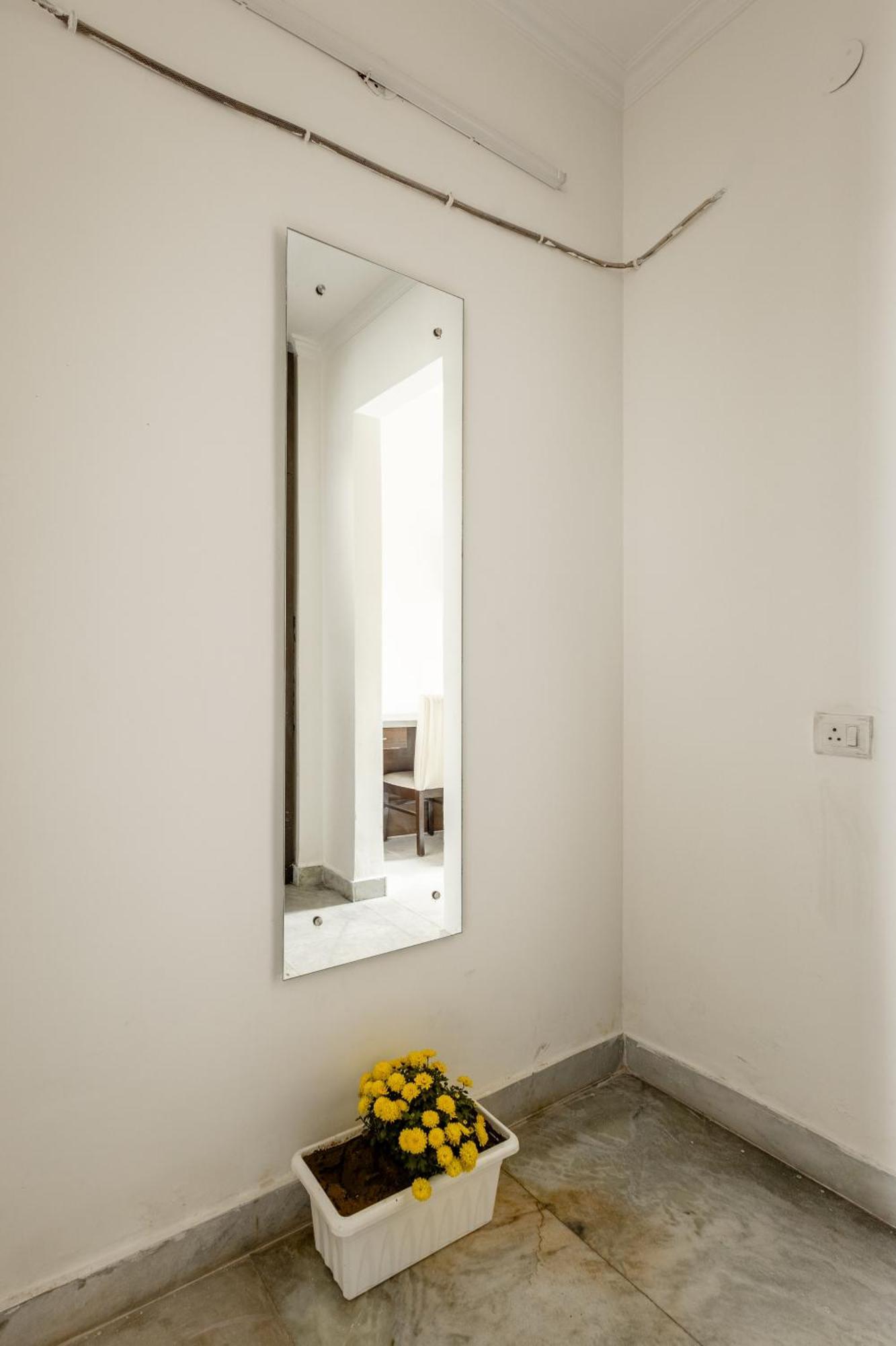 Lime Tree Service Apartment Golf Course Road, Гургаон Экстерьер фото