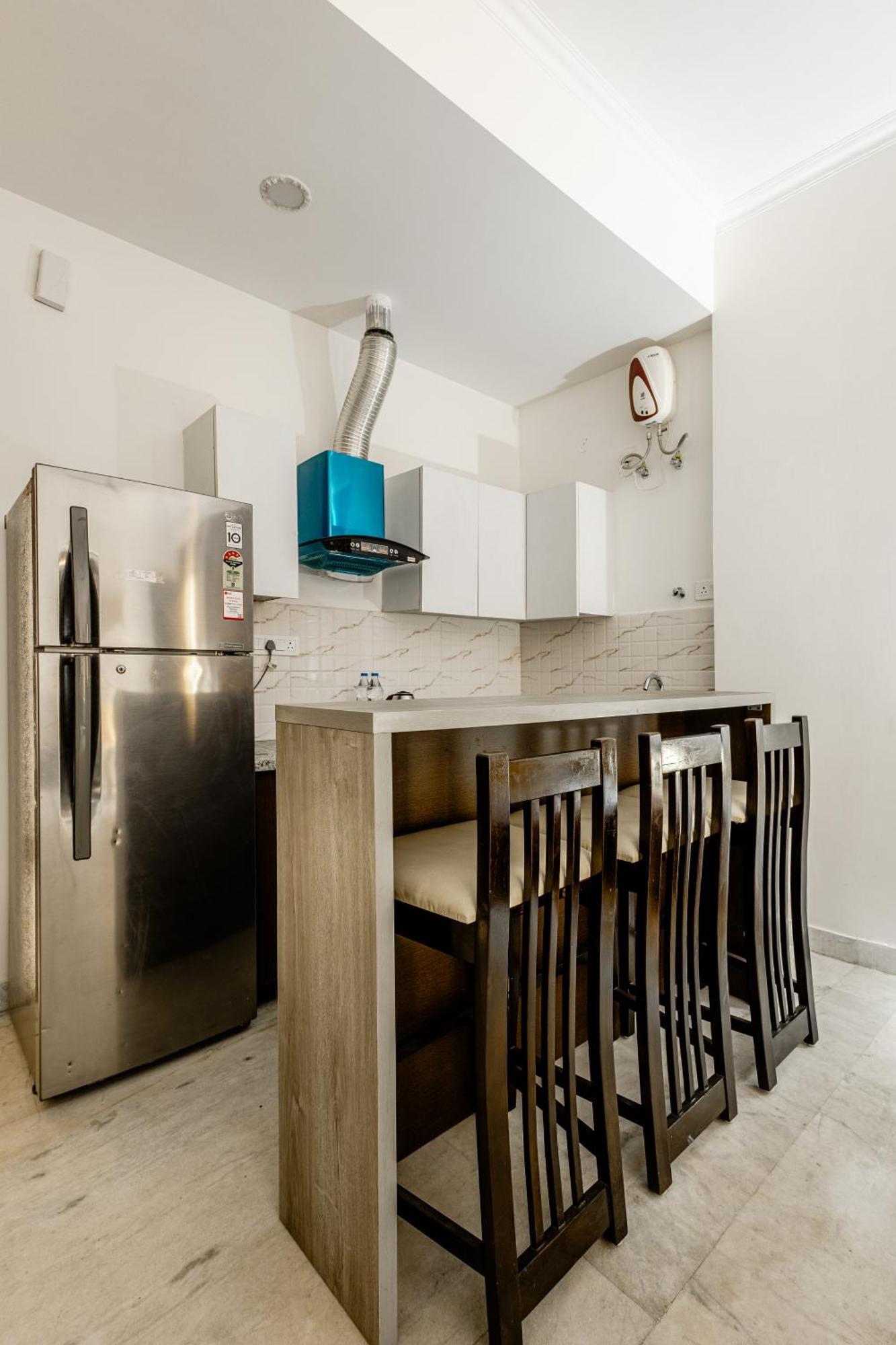 Lime Tree Service Apartment Golf Course Road, Гургаон Экстерьер фото