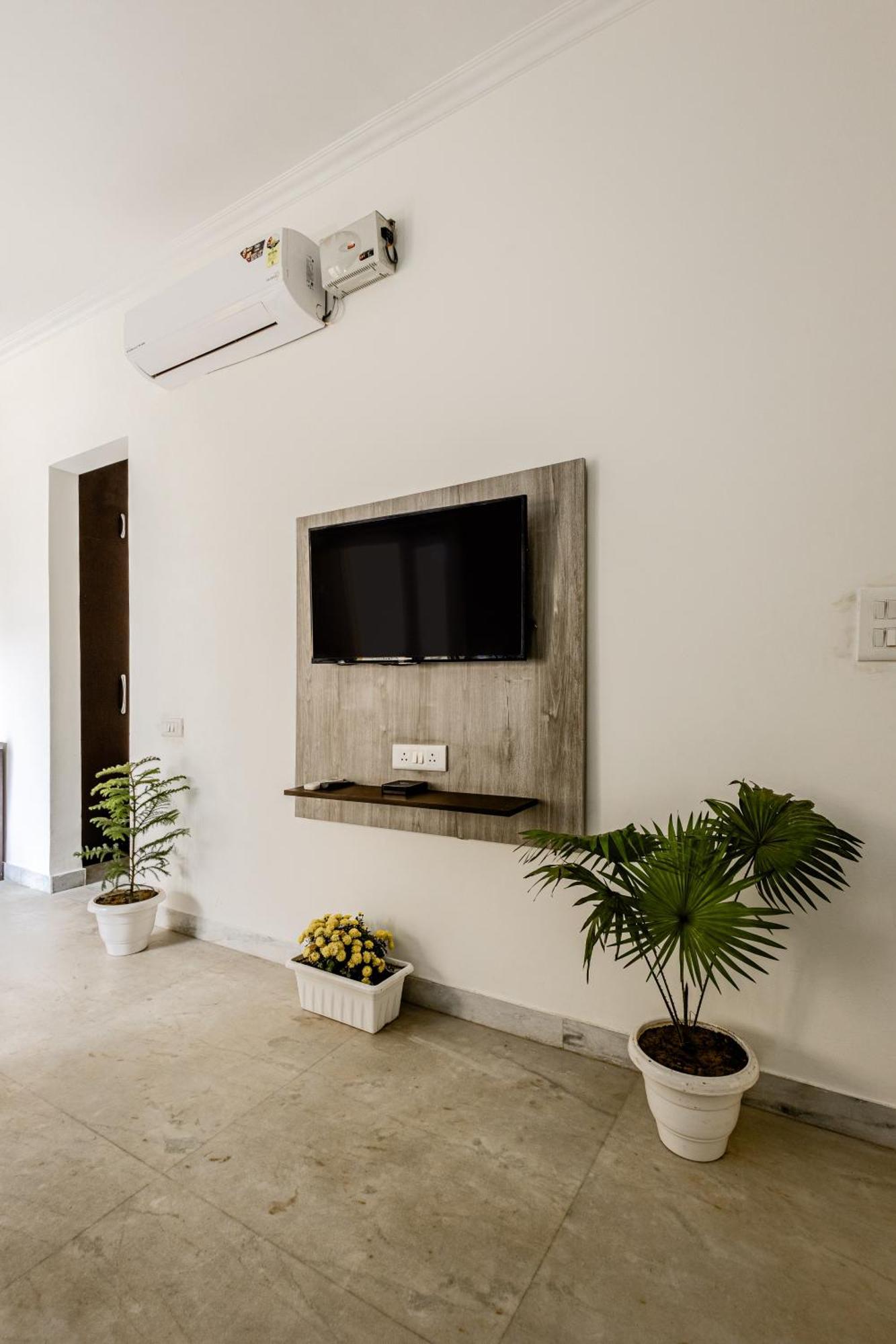 Lime Tree Service Apartment Golf Course Road, Гургаон Экстерьер фото