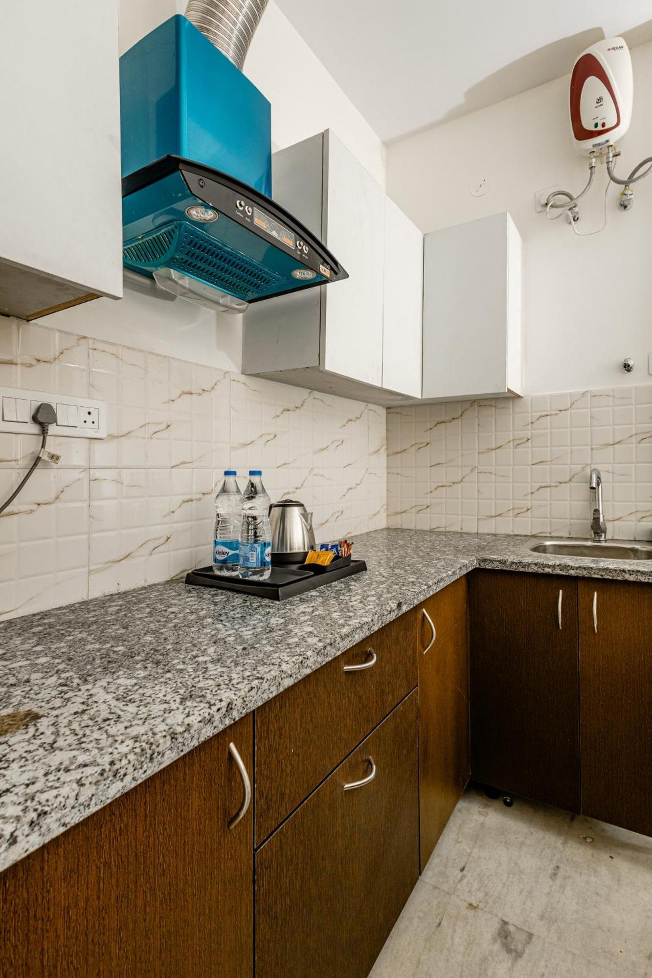 Lime Tree Service Apartment Golf Course Road, Гургаон Экстерьер фото
