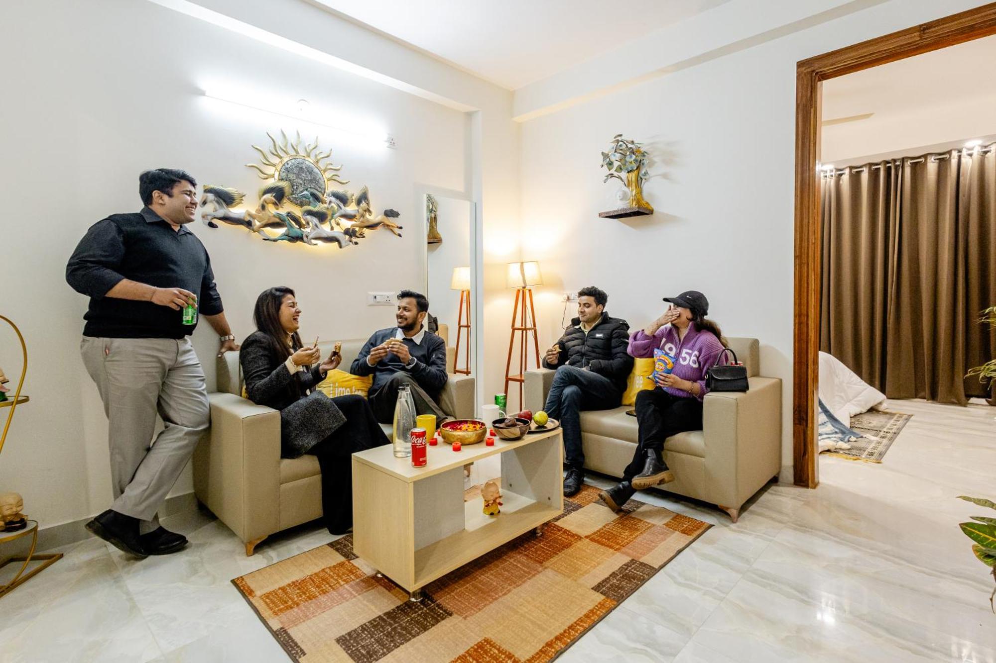 Lime Tree Service Apartment Golf Course Road, Гургаон Экстерьер фото